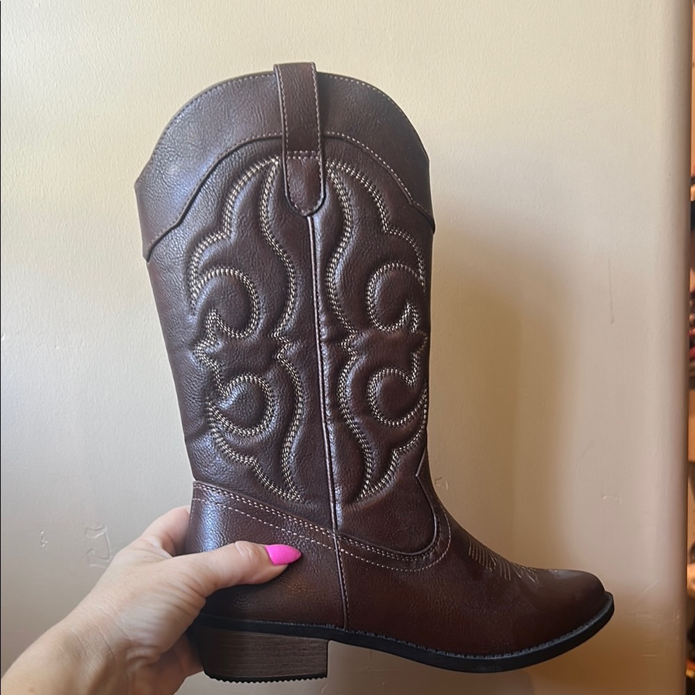 Girls size 5 Cowboy boots🤠  NWOT